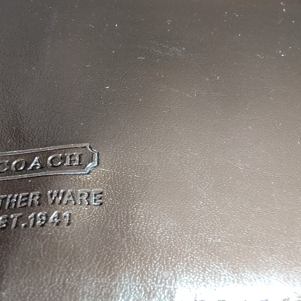 Authentic used Coach Wallet - Picture 10 of 12